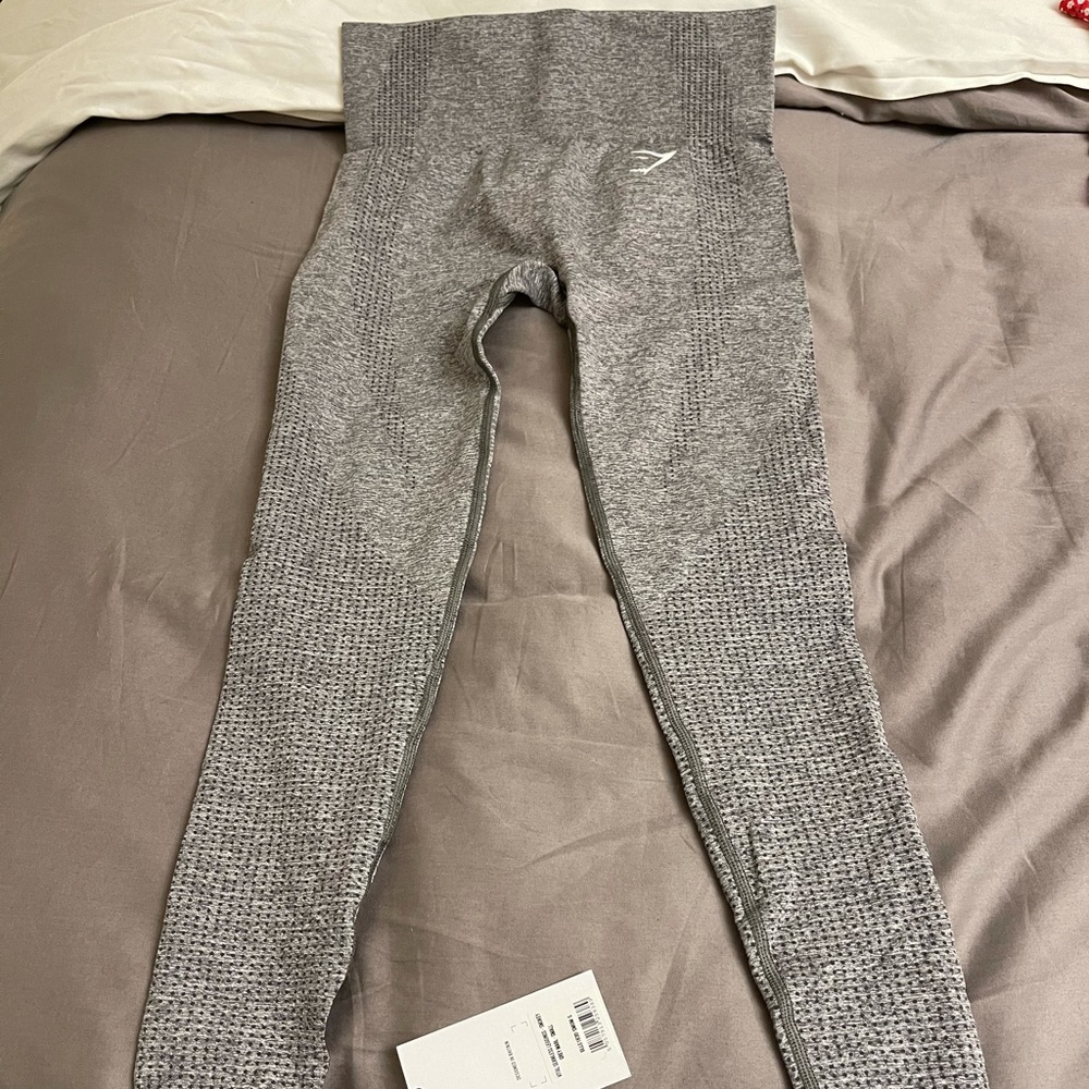 Nwt gym shark leggings